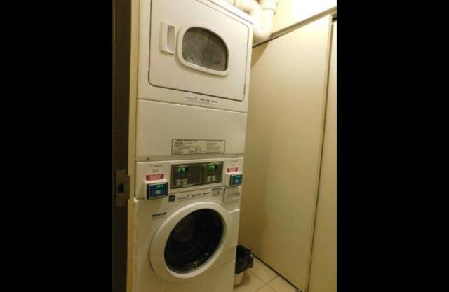 Downtown River Valley Bachelor Suite Condo, Non Smoking, 12 Inches Queen Bed, Beautiful Minimalist, Very Convenient Every Where Έντμοντον Εξωτερικό φωτογραφία